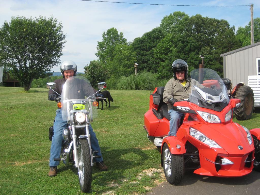 Wolf Creek Farm B&B And Motorcycle Manor At Wolf Creek Farm, Llc Ararat Dış mekan fotoğraf